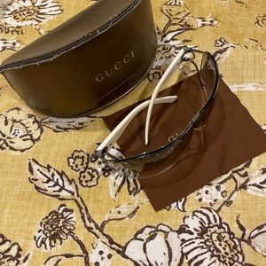Exquisite GUCCI sunglasses.